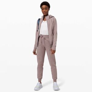 Lululemon Scuba Joggers in the Heathered Violet Verbena colorway